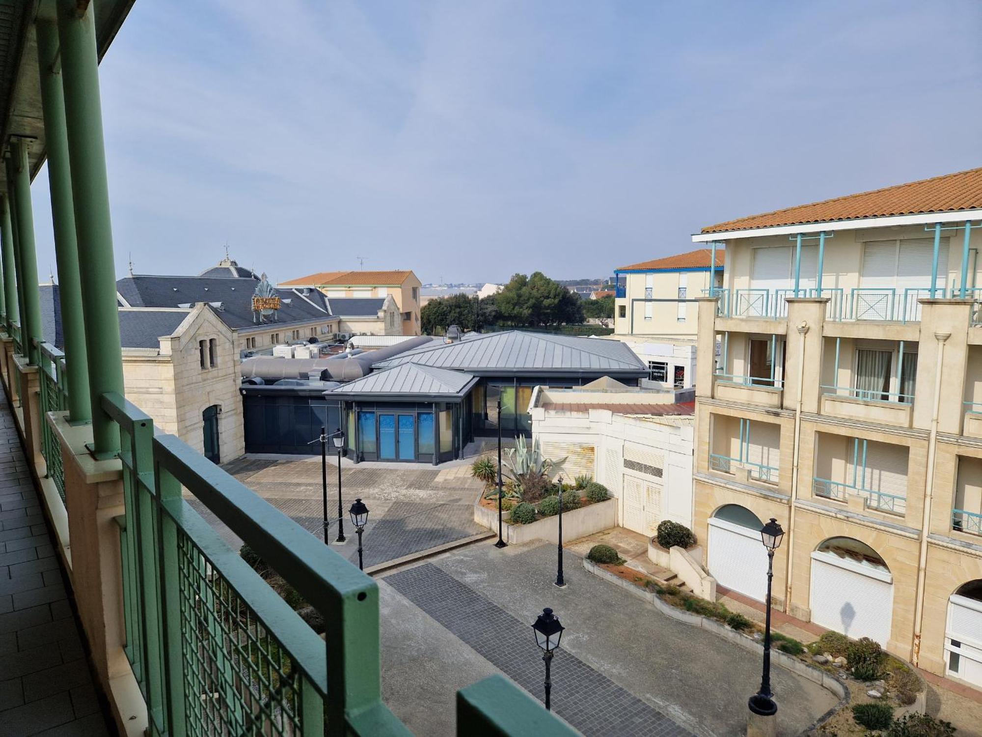 Appartement Avec Piscine, Tennis & Balcon, Centre-Ville Chatelaillon-Plage, 6 Pers, 2 Ch - Fr-1-706-17 Exterior photo