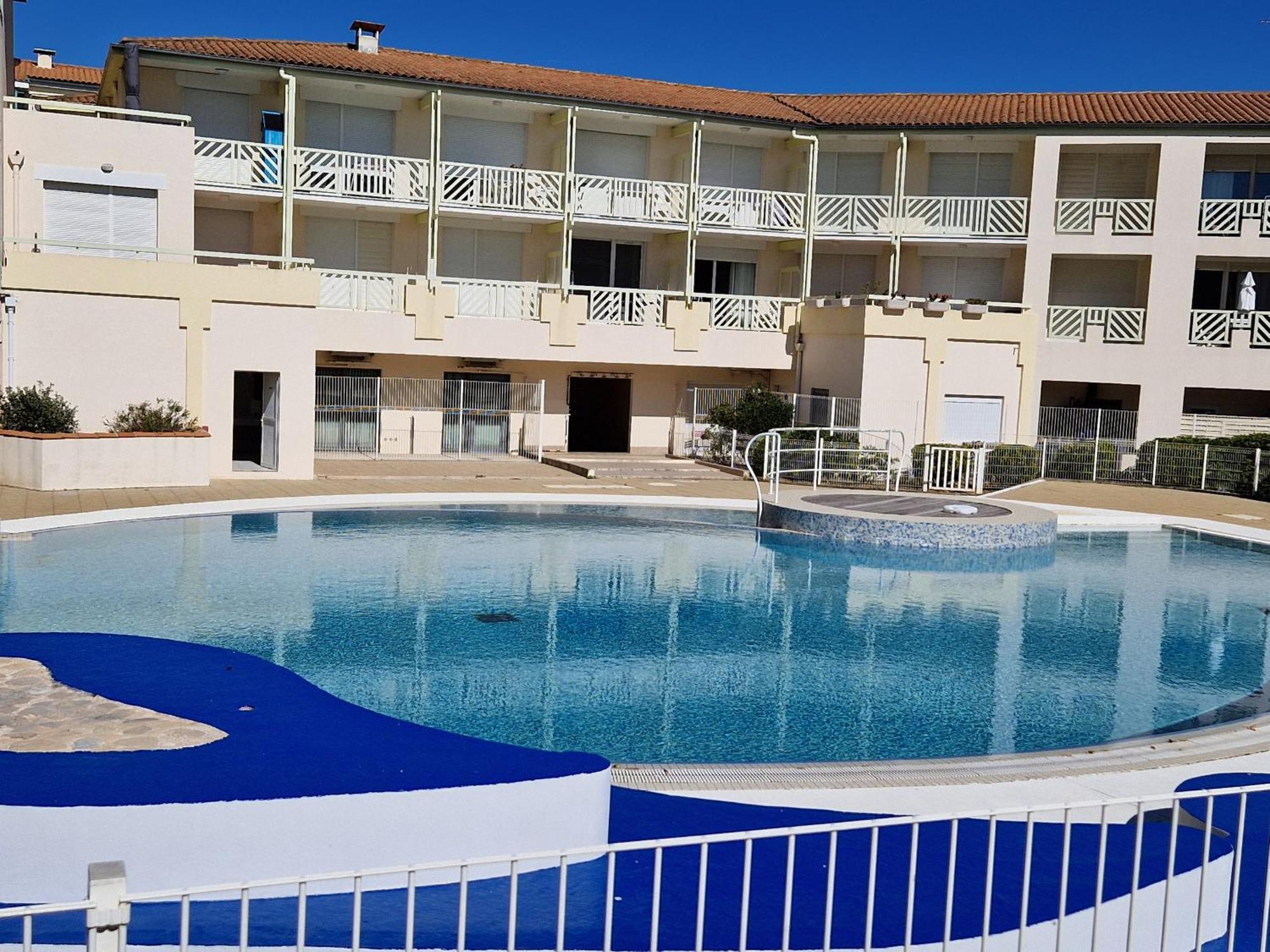 Appartement Avec Piscine, Tennis & Balcon, Centre-Ville Chatelaillon-Plage, 6 Pers, 2 Ch - Fr-1-706-17 Exterior photo